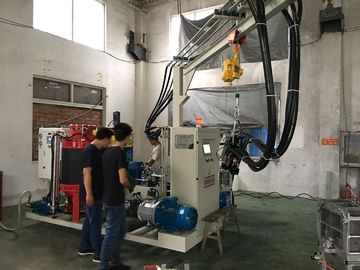 औद्योगिक पॉलीयूरेथेन फोमिंग मशीन फोम आउटपुट 20-50kg/मिनट